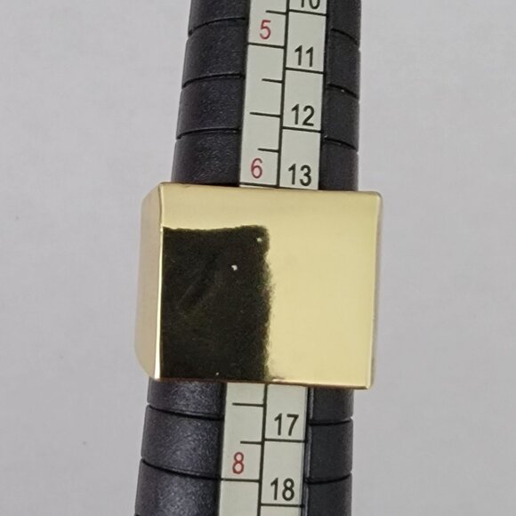 Lacelips Unisex Gold Flat Block Ring - Picture 5 of 5